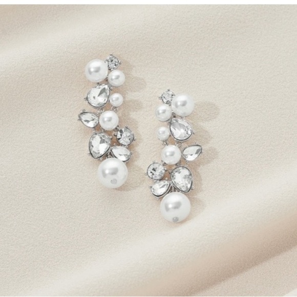 Olive and Piper Serena Drop Earrings and matching bracelet. - Picture 7 of 7